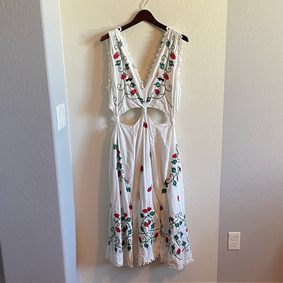 FARM Rio Cross Stitch Toucan Embroidered Dress - Picture 6 of 7